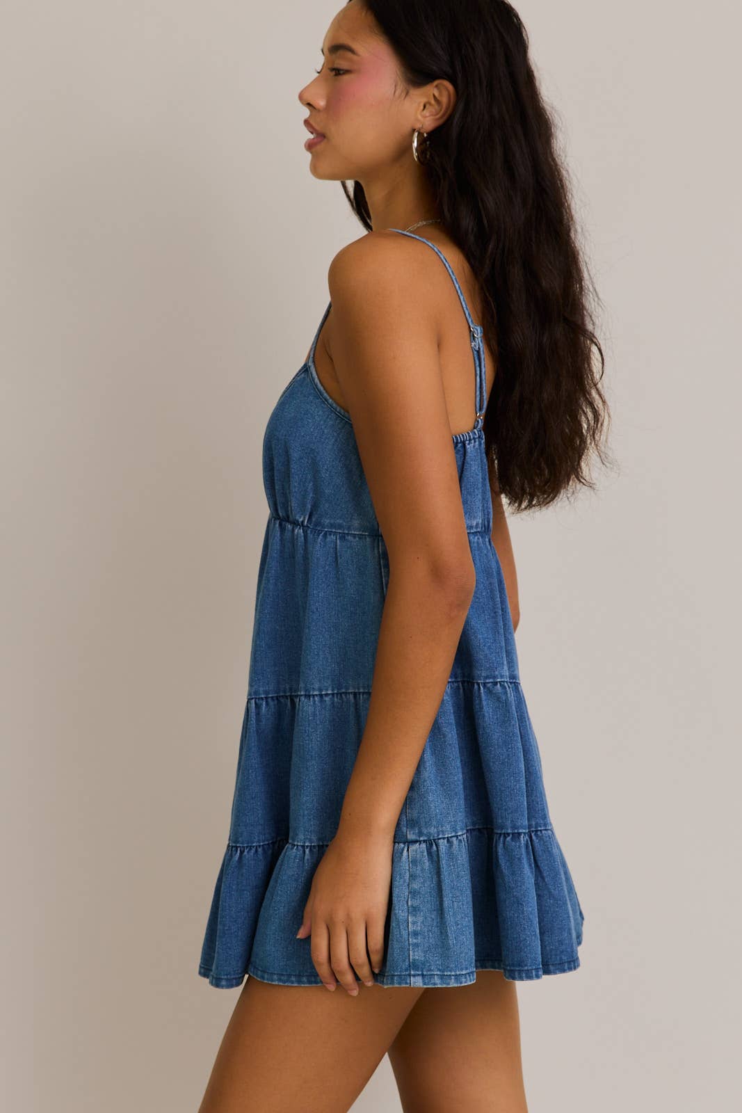 SPAGHETTI STRAP TIERED DENIM DRESS: DENIM
