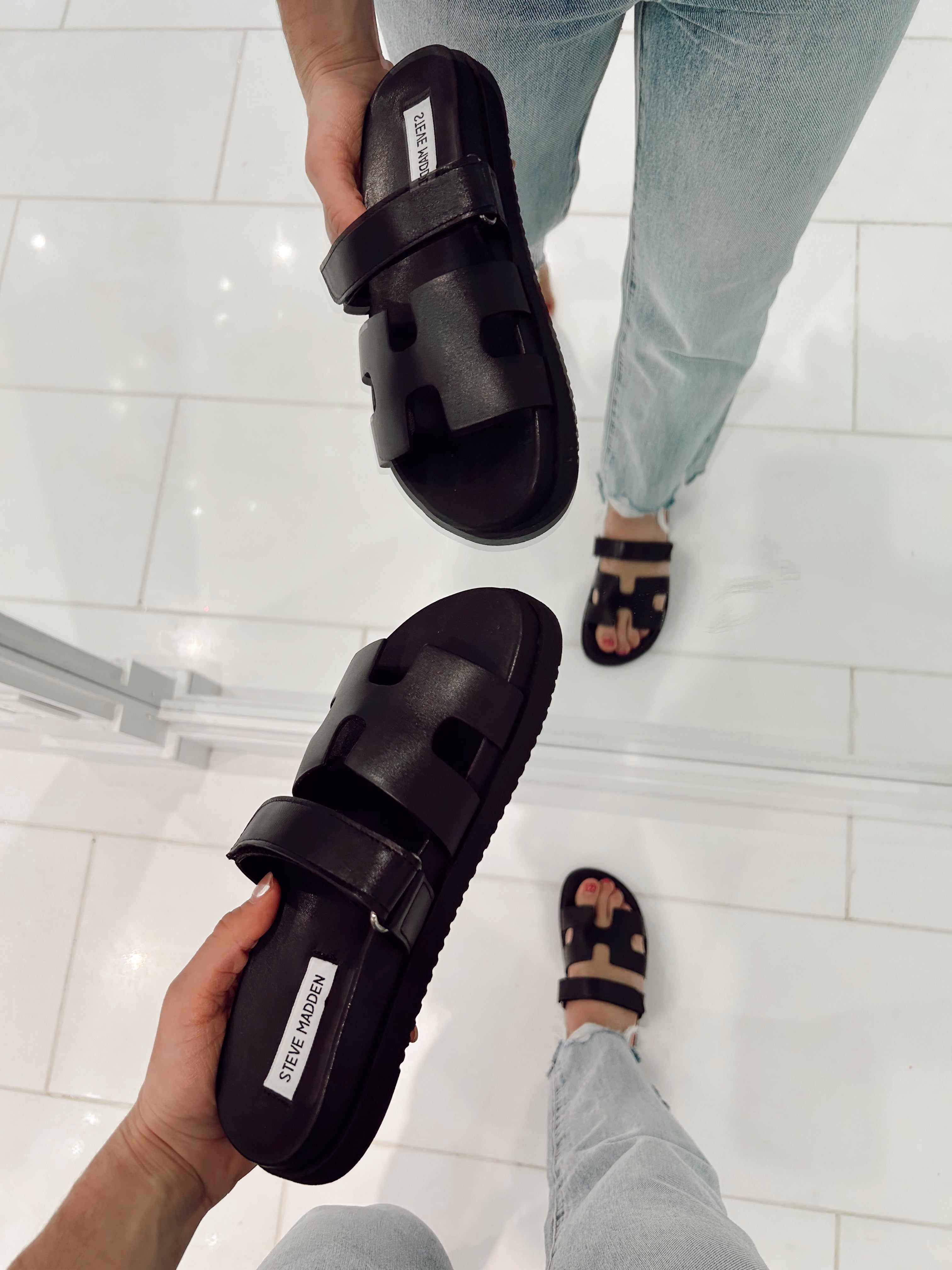 MAYVEN Black Leather Flatform