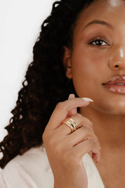 Bezel Crystal Thick Ring: Clear Crystal with 18k Gold Plating / 8