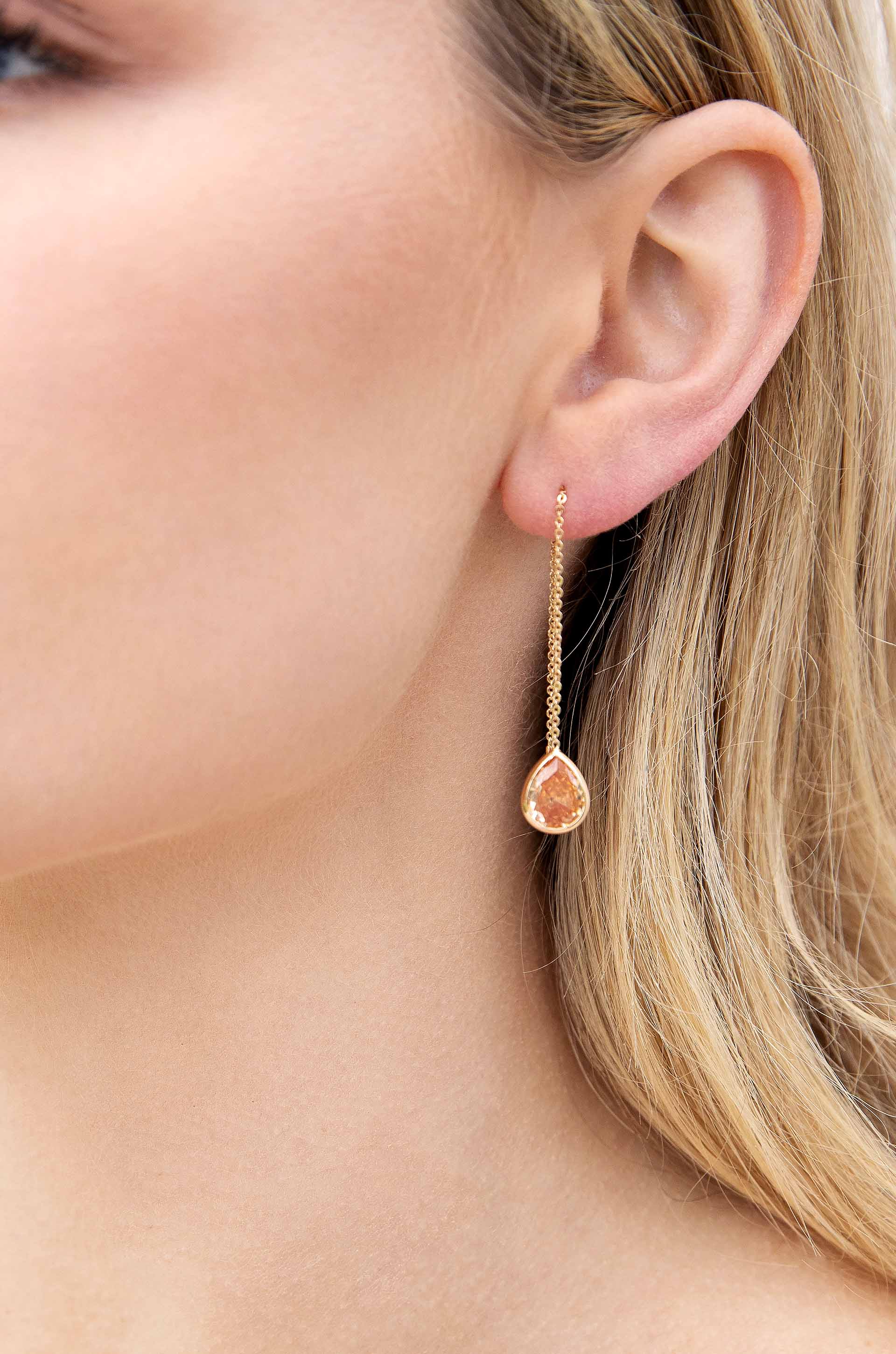 Barely There Chain and Crystal Dangle Earrings: Light Topaz Crystals with 18k Gold Plating