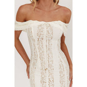 OFF SHOULDER LACE MAXI DRESS