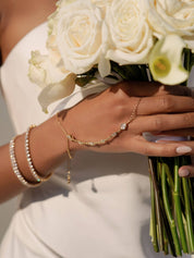 Dripping Crystal Hand Chain: Clear Crystal with Silver Plating / One Size