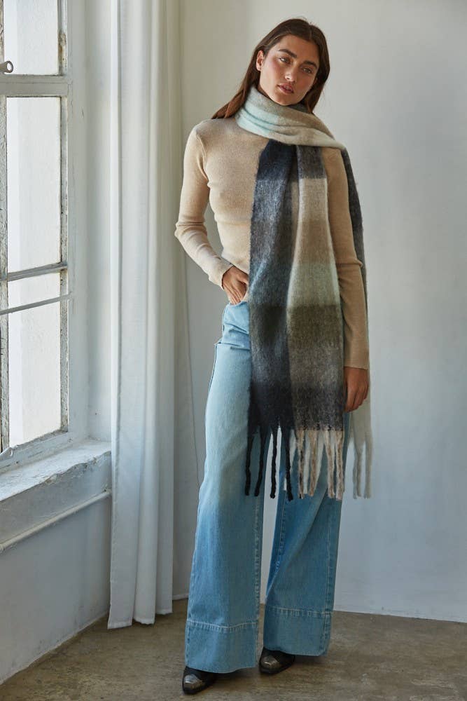 Knit Sweater Polyester Gingham Pattern Scarf