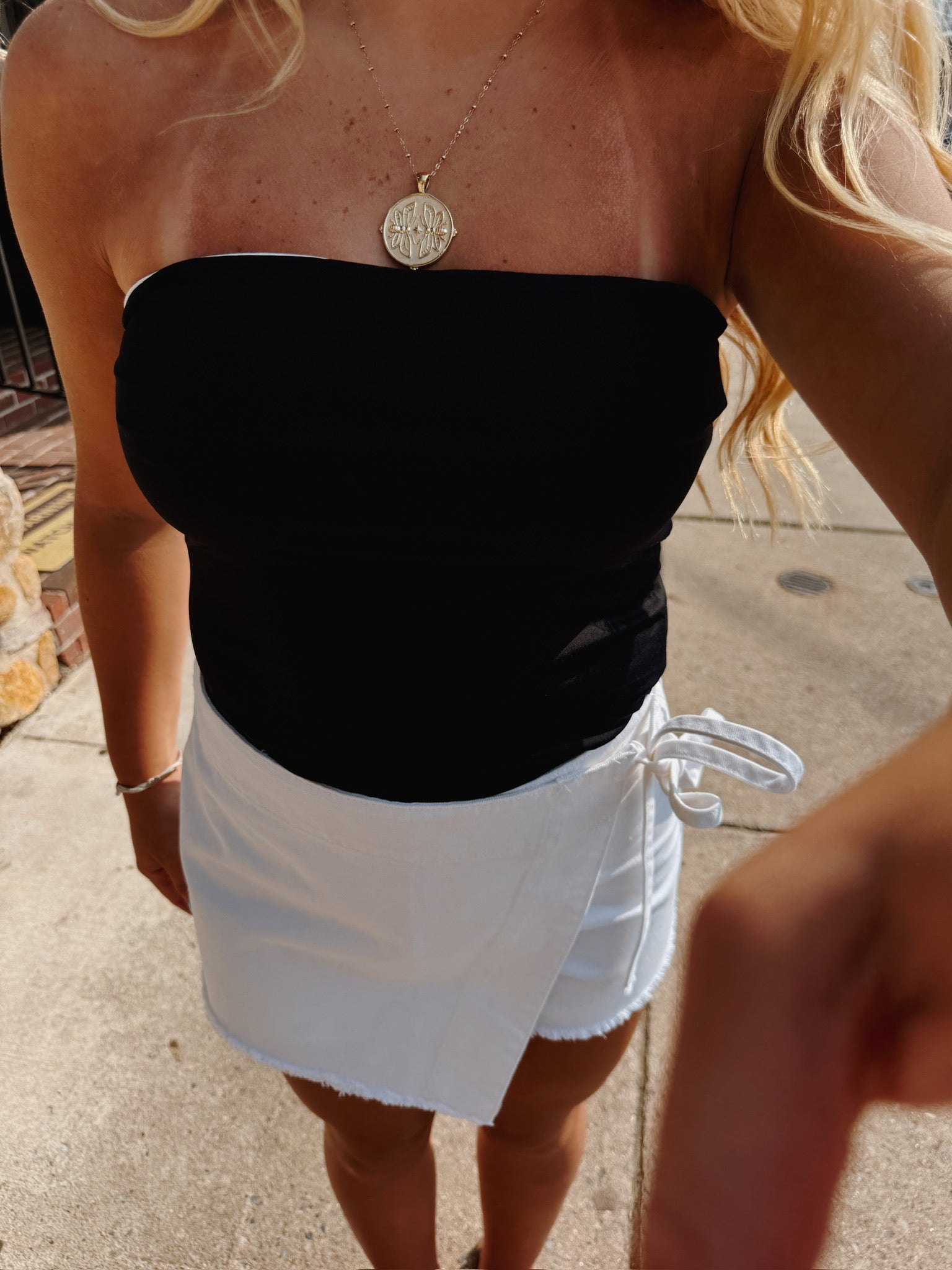 Aria Top Black/ White