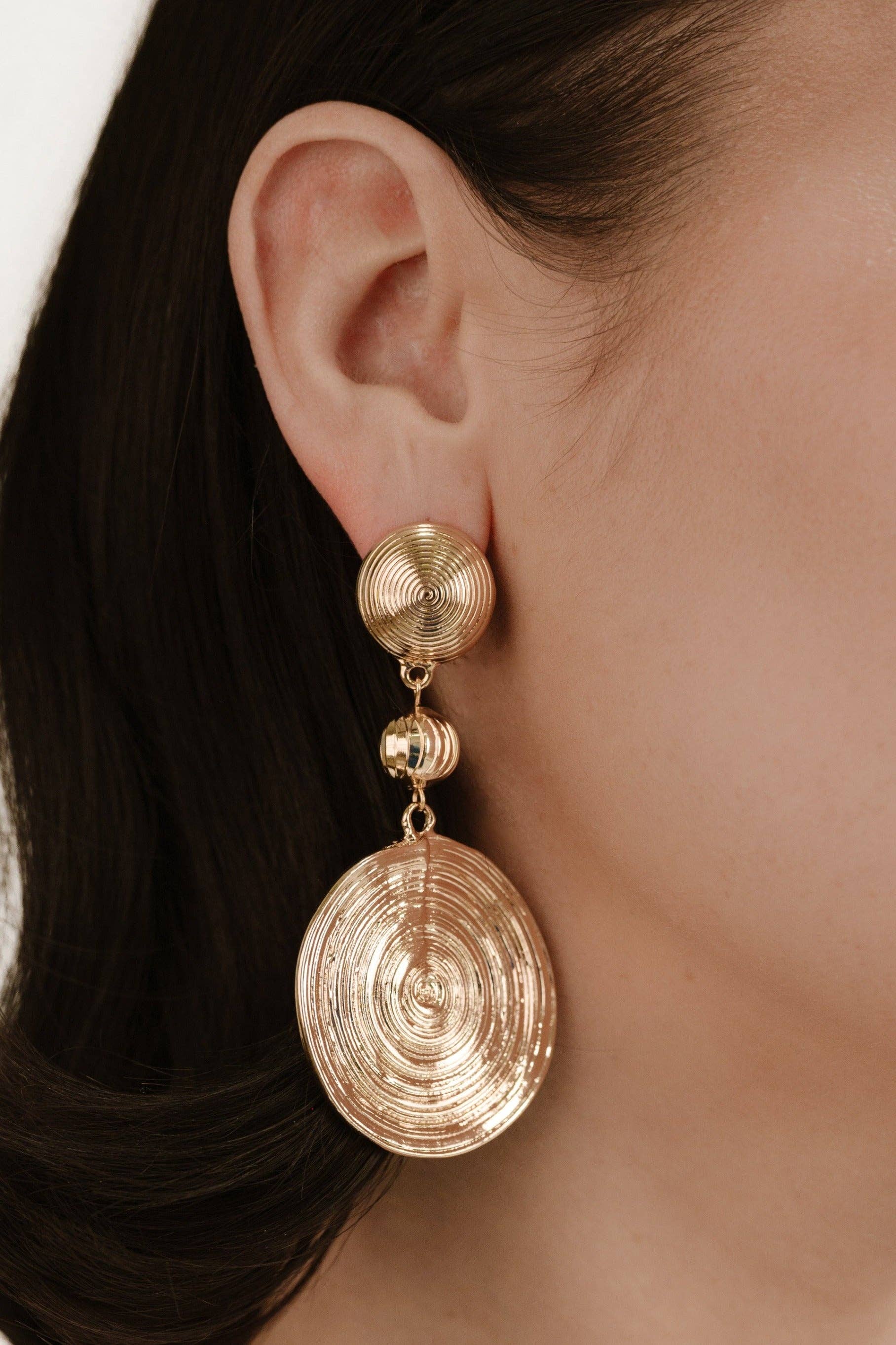 Swirl Pendant Dangle Earrings: 18k Gold Plated