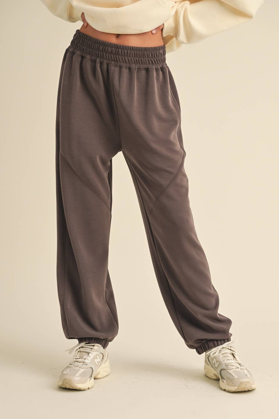 Super Soft Air Scuba Low Rise Jogger Pants: Chocolate