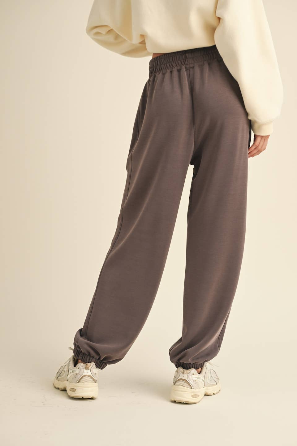 Super Soft Air Scuba Low Rise Jogger Pants: Chocolate