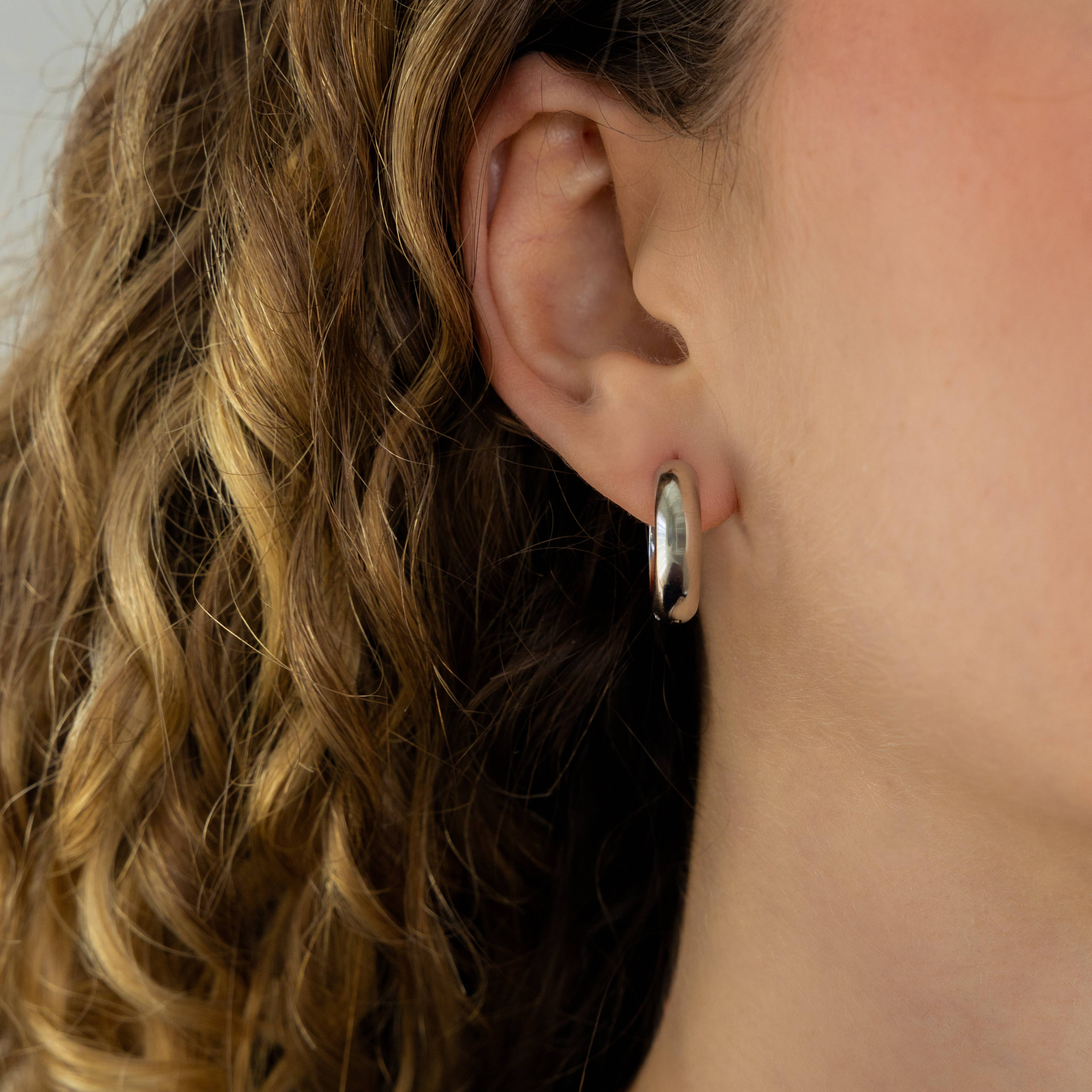 Waterproof 19mm Silver Everyday Hoops