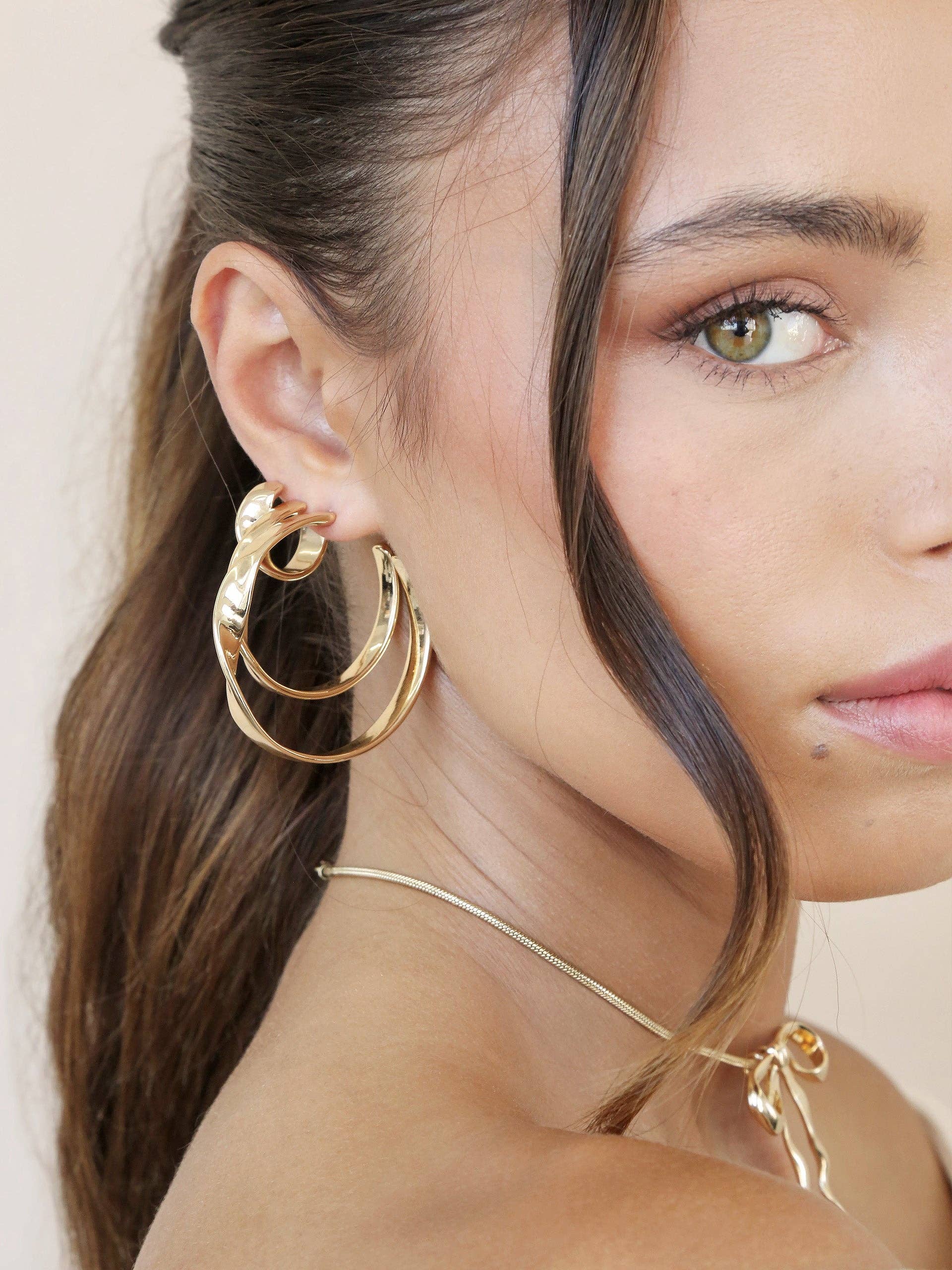 Heirloom Twist Medium Hoops: 18k Gold Plated / One Size