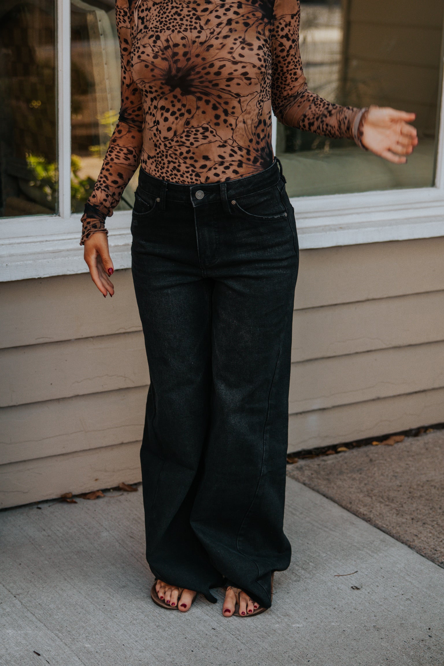 Jolie Jeans in Black | Elan