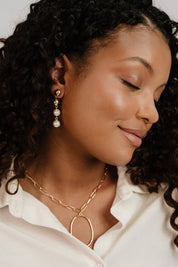 Large Oval Pendant Chain Link Necklace: 18k Gold Plated / One Size