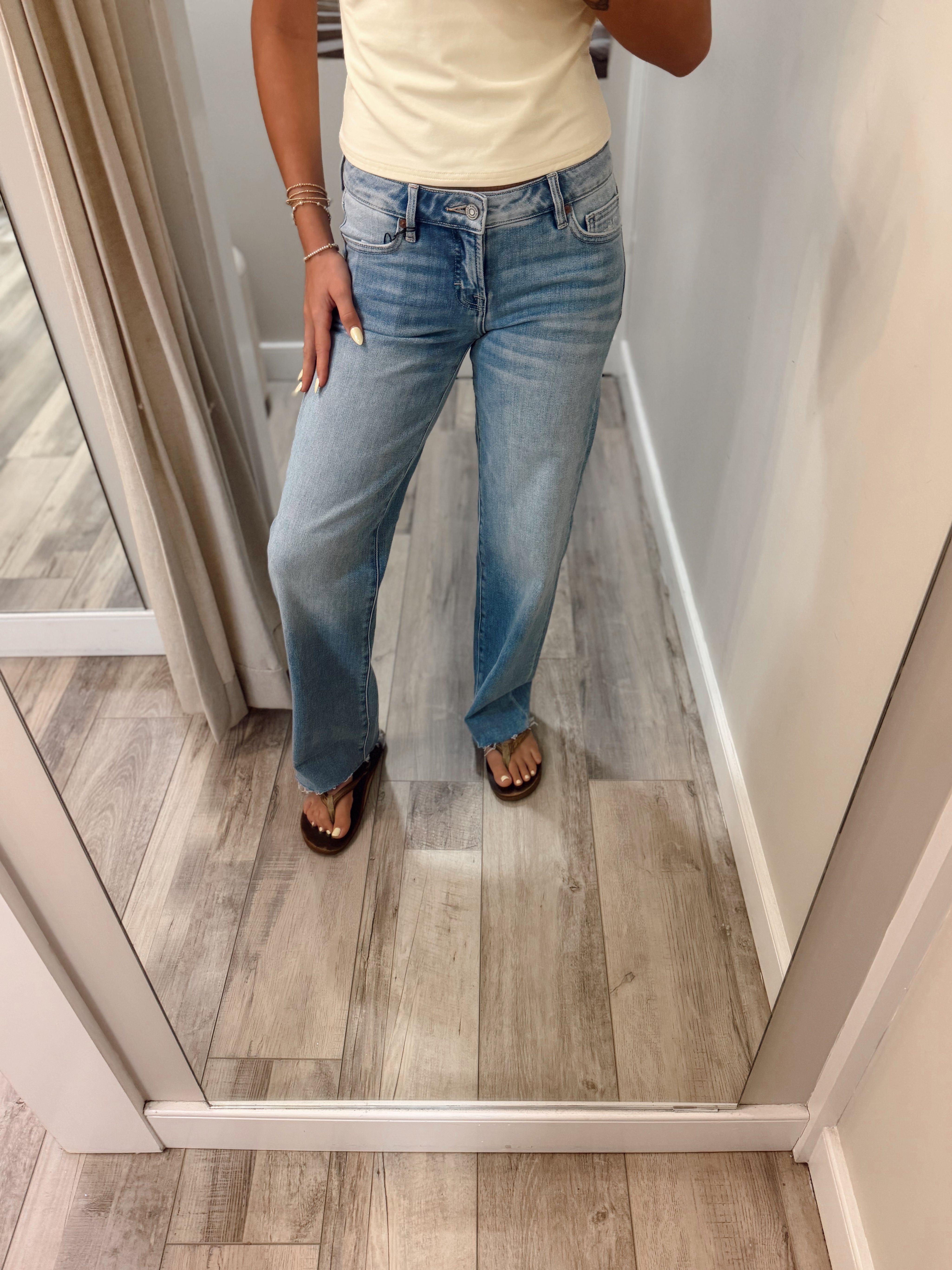 Ella Low Rise Classic Straight Leg Jean | Hidden