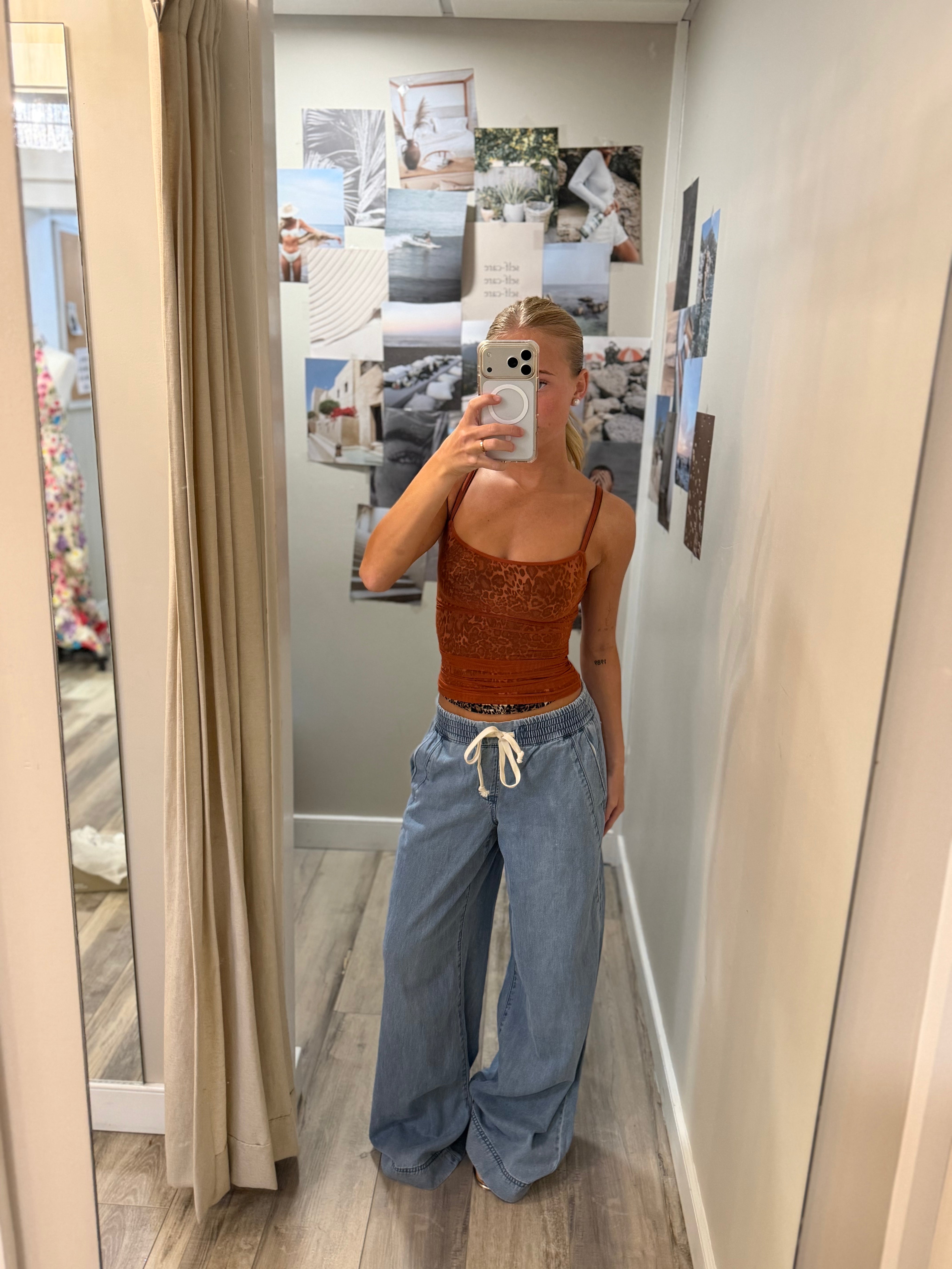 Nori Elastic Waistband Wide Leg Jeans