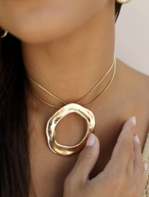 Open Circle Statement Necklace Gold