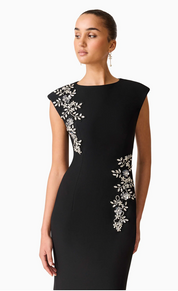 Veda Boatneck Sequin Gown Black | Elliatt