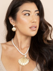 Scallop Shell Pendant Necklace: Pearl with 18k Gold Plating