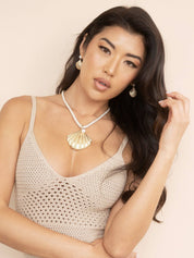 Scallop Shell Pendant Necklace: Pearl with 18k Gold Plating