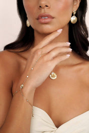 Santorini Shell Hand Chain: Clear Crystal with 18k Gold Plating / One Size