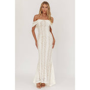 OFF SHOULDER LACE MAXI DRESS