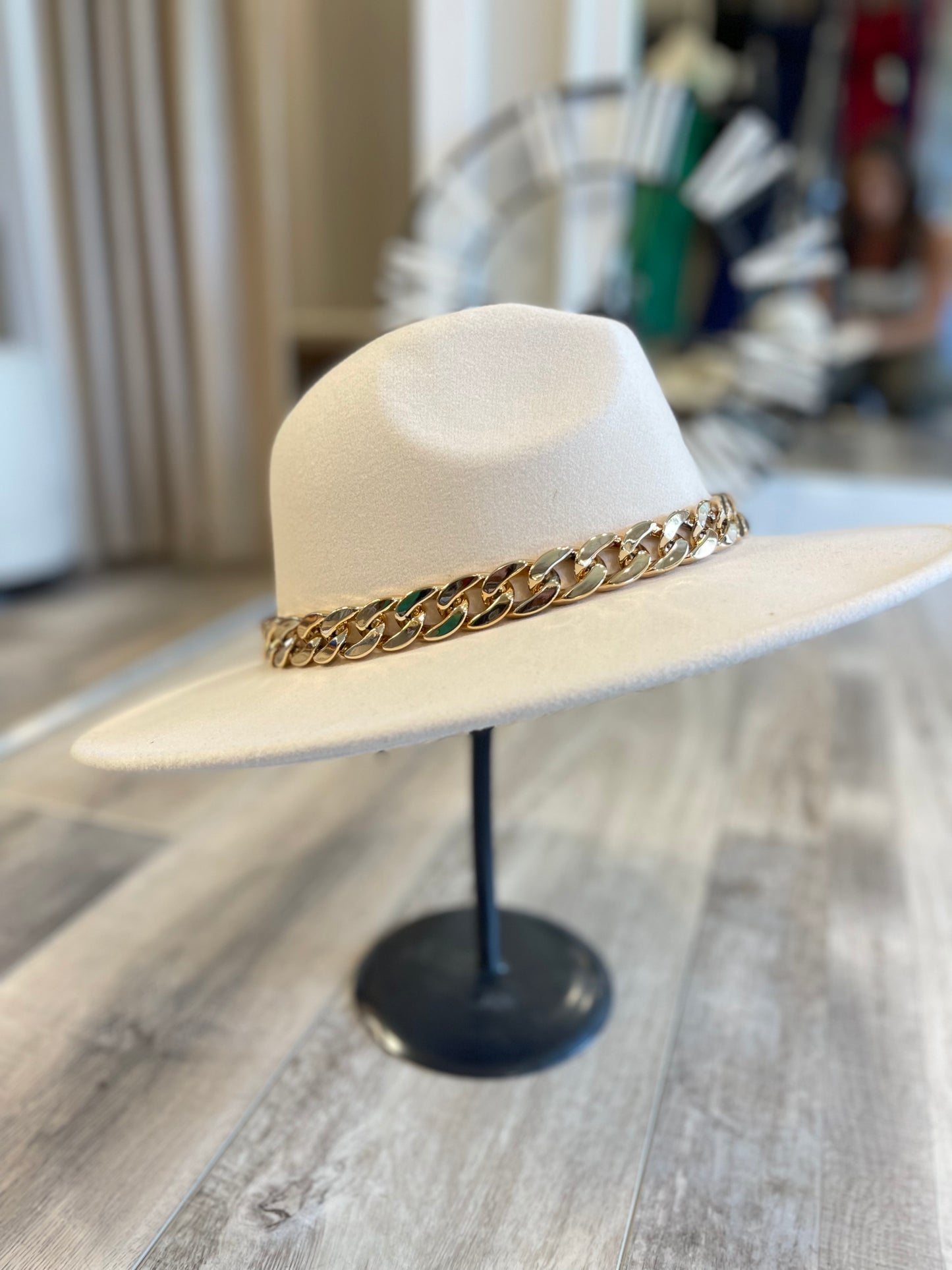 Austin Chain Hat Beige
