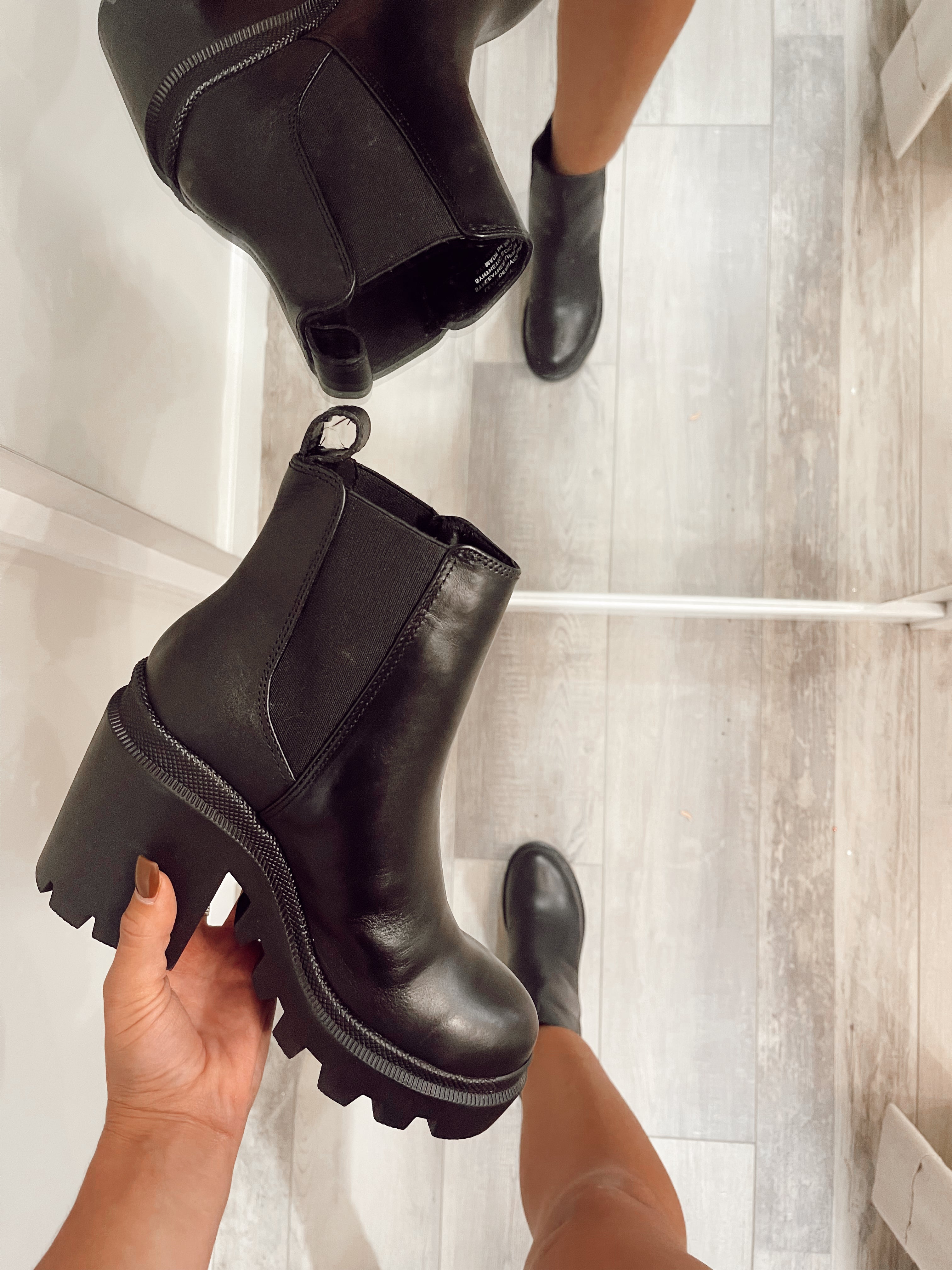 ROXIE Black Leather Boot