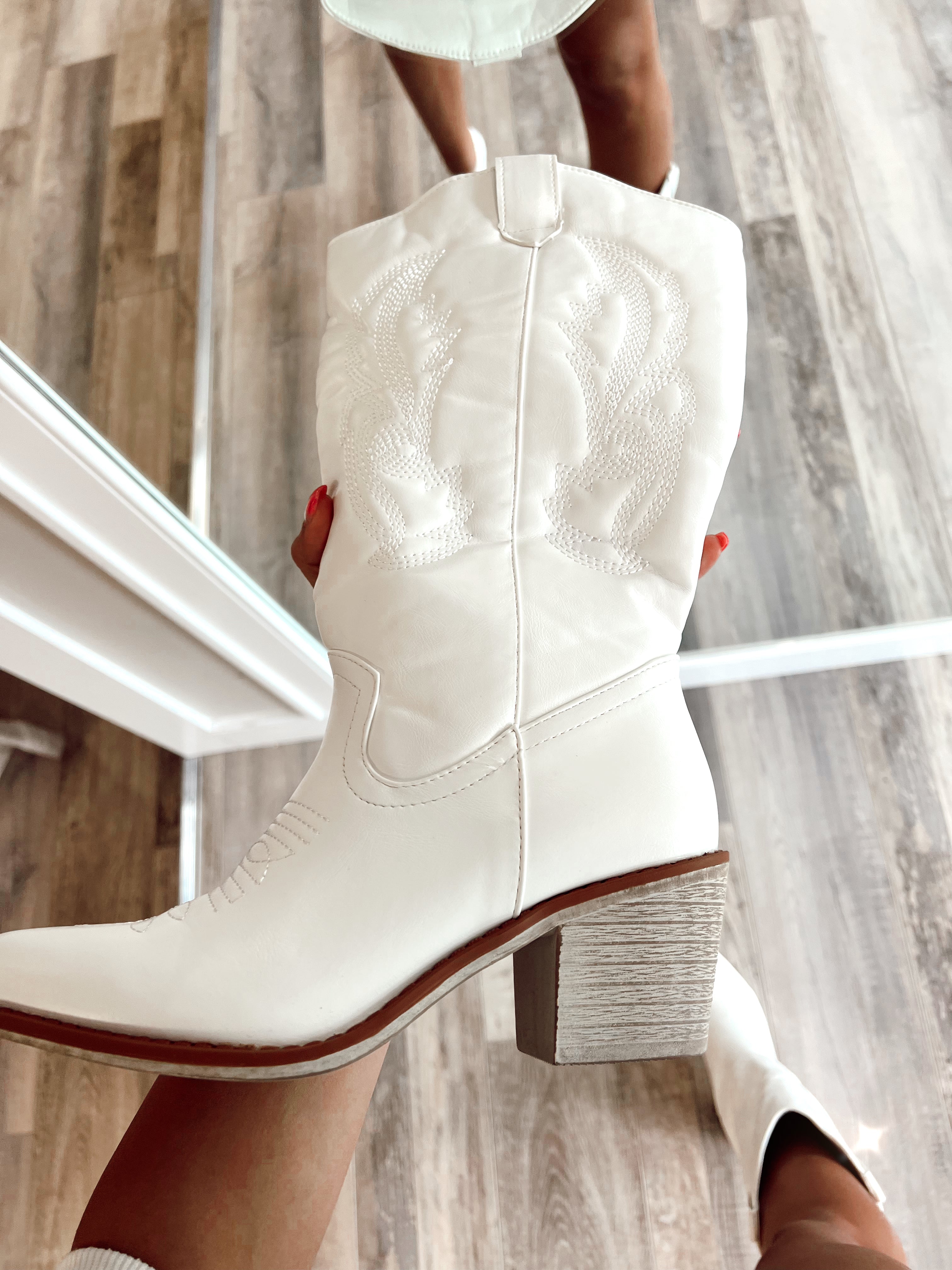 来世はgang white boots cut denim 高品質】 来世はgang Couture Rose Giana – Boot Cowboy White Billie